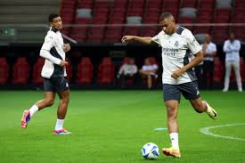 直是备受关 直是备受关